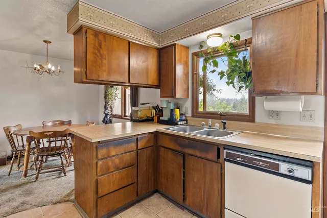 $525,000 | 1090 Desjardin Road, Deary, ID 83823