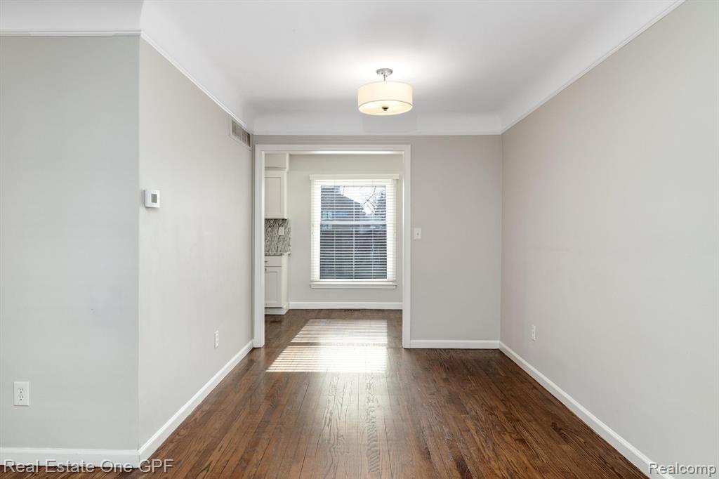 1708 Vernier Road Grosse Pointe Woods, MI 48236 - Photo 12 of 43