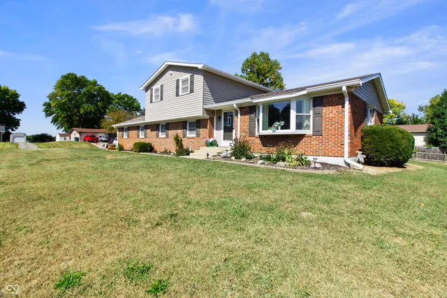 $249,900 | 3920 North Avalon Drive, Marion, IN 46952