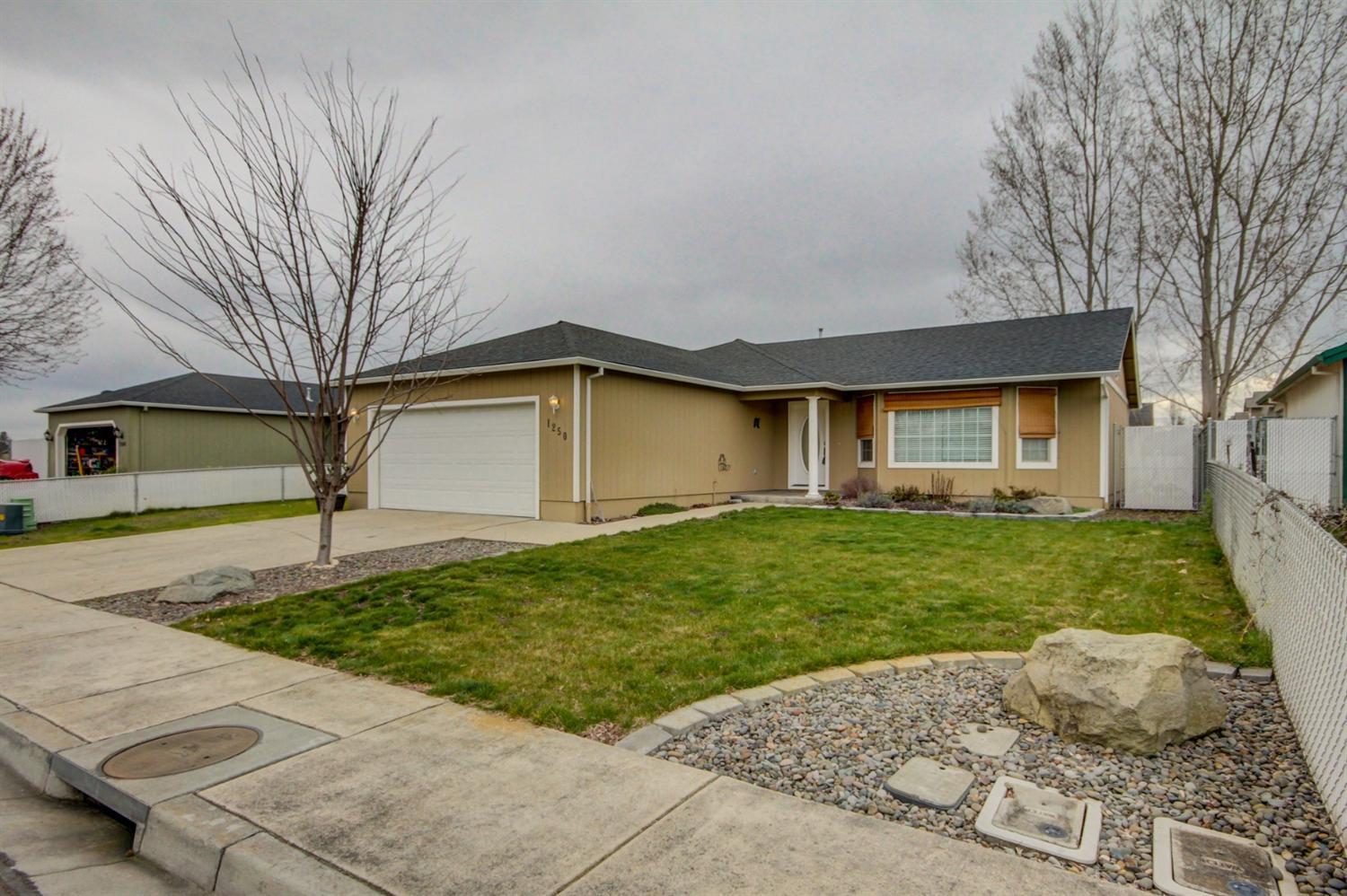 1250 Rochelle Court Central Point, OR 97502 - Photo 3 of 20 Additional Photo
