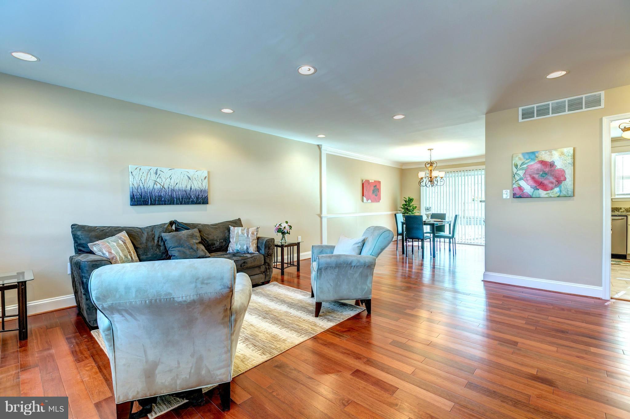 3903 Algiers Road Randallstown, MD 21133 - Photo 3 of 29 Living Room