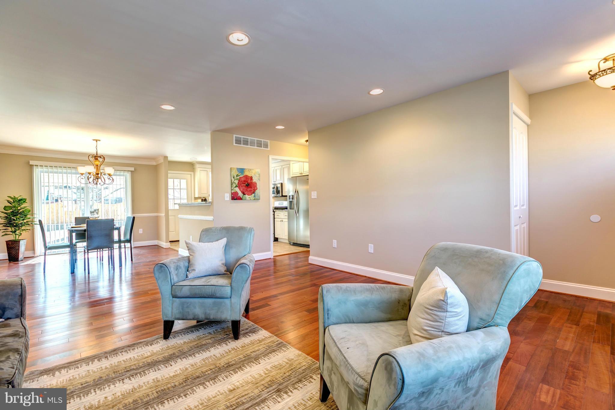3903 Algiers Road Randallstown, MD 21133 - Photo 4 of 29 Living Room