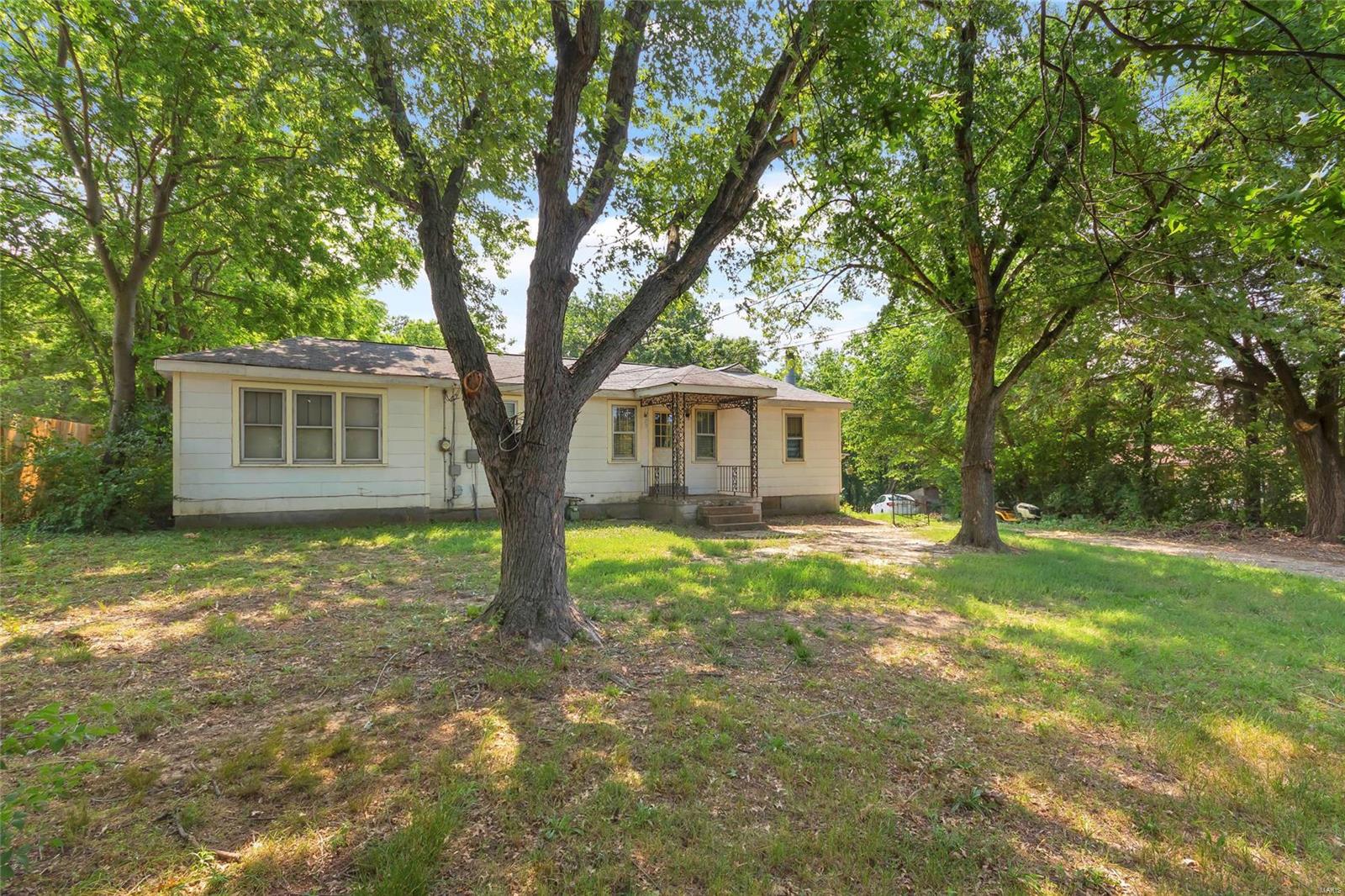 5622 Heintz Road St. Louis, MO 63129 - Photo 2 of 13 Gallery Image 2