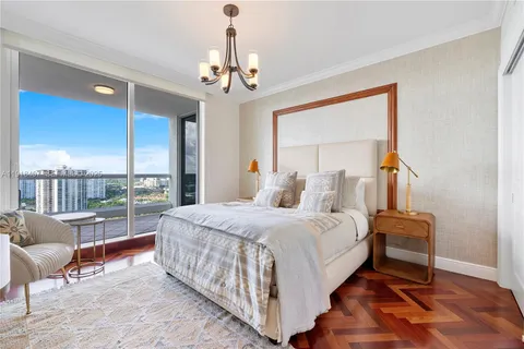 $4,700,000 | 6000 Island Boulevard, Unit 2406, Aventura, FL 33160