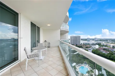 $4,700,000 | 6000 Island Boulevard, Unit 2406, Aventura, FL 33160