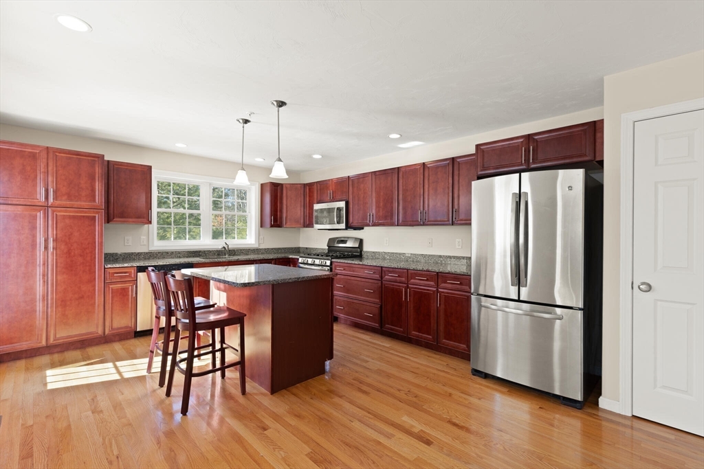 5 Paul Revere Path, Unit 5 Hopkinton, MA 01748 - Photo 3 of 20