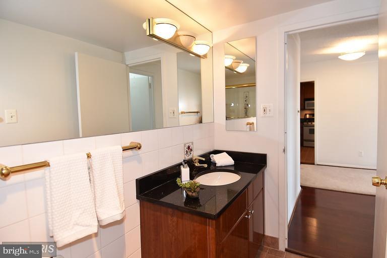 5225 Pooks Hill Road, Unit 1612N Bethesda, MD 20814 - Photo 13 of 18