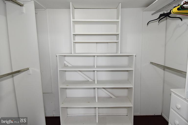 5225 Pooks Hill Road, Unit 1612N Bethesda, MD 20814 - Photo 10 of 18