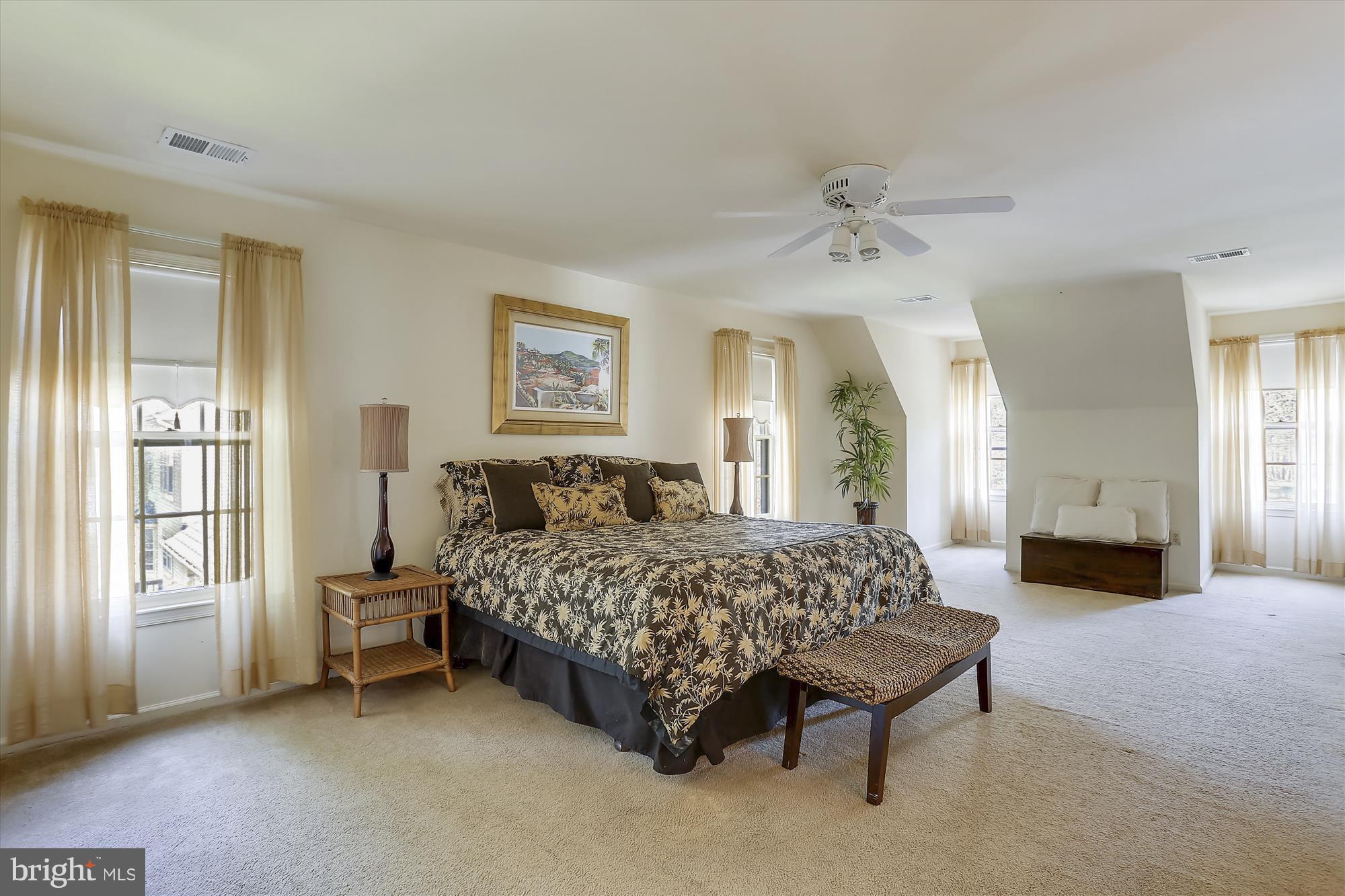 7704 Brickyard Road Potomac, MD 20854 - Photo 14 of 30 Bedroom (Master)