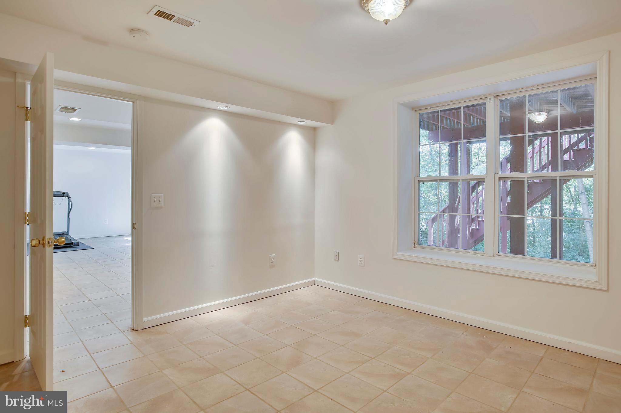 12413 Brown Fox Way Reston, VA 20191 - Photo 25 of 30 Legal 5th bedroom in basement