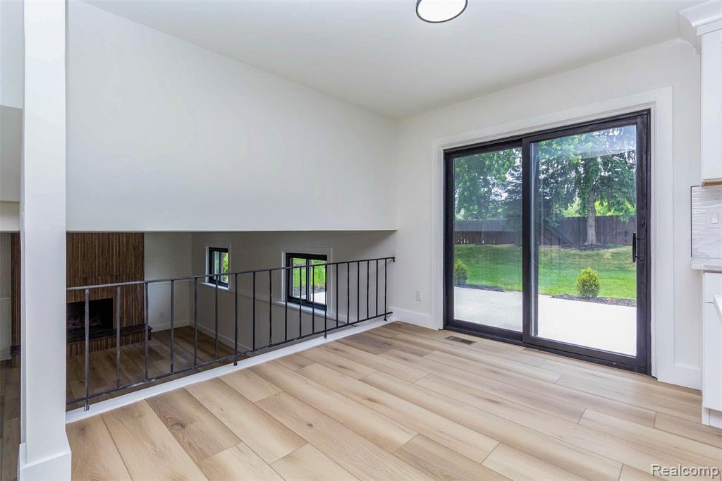 47387 Royal Road Macomb, MI 48044 - Photo 10 of 32 Gallery Image 10