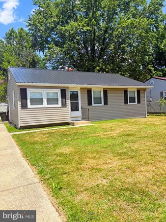 $2,300 | 847 Lincoln Street, Dover, DE 19904