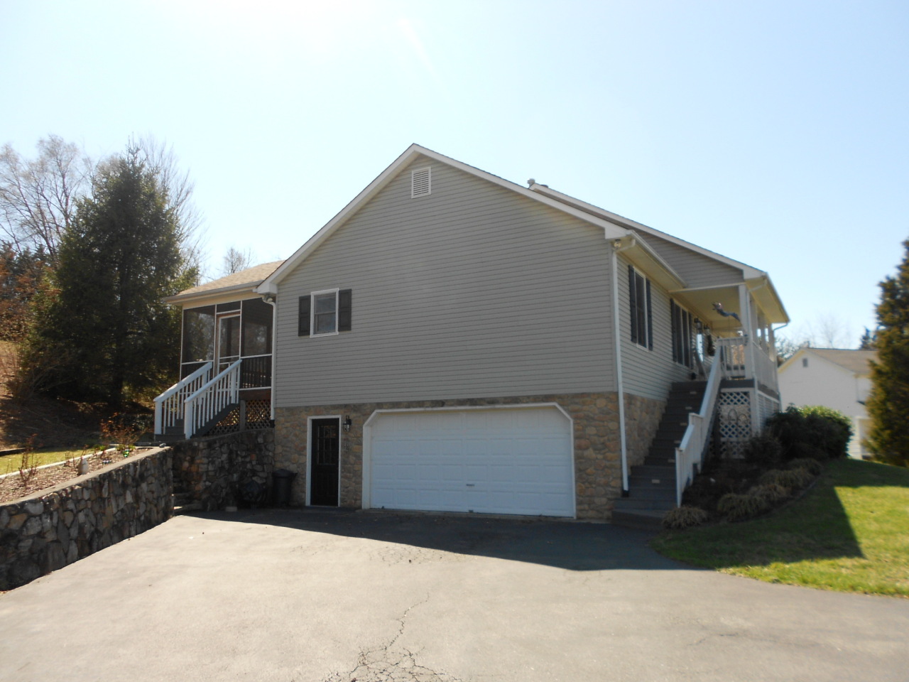 257 Jay Ridge Road Cloverdale, VA 24077 - Photo 23 of 26 DSCN0932