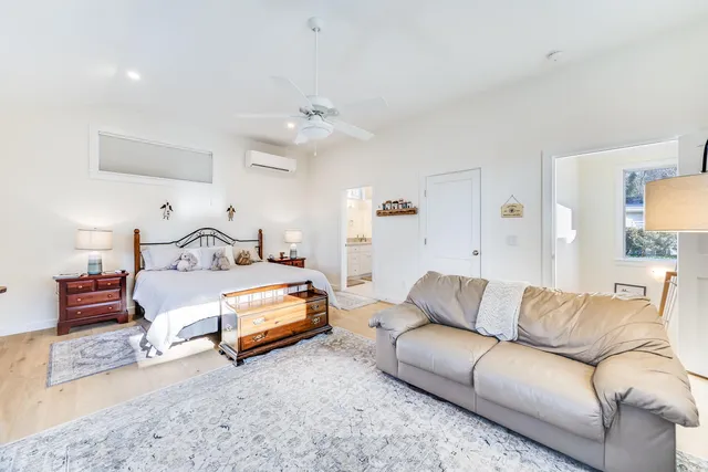 $20,000 | 33 Fern Lane, Woods Hole, MA 02543