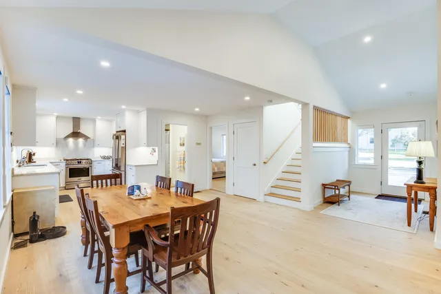 $20,000 | 33 Fern Lane, Woods Hole, MA 02543