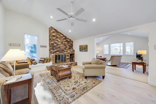 $20,000 | 33 Fern Lane, Woods Hole, MA 02543