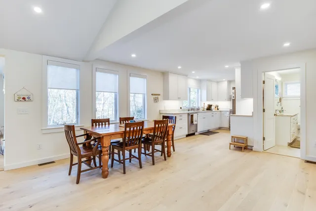 $20,000 | 33 Fern Lane, Woods Hole, MA 02543