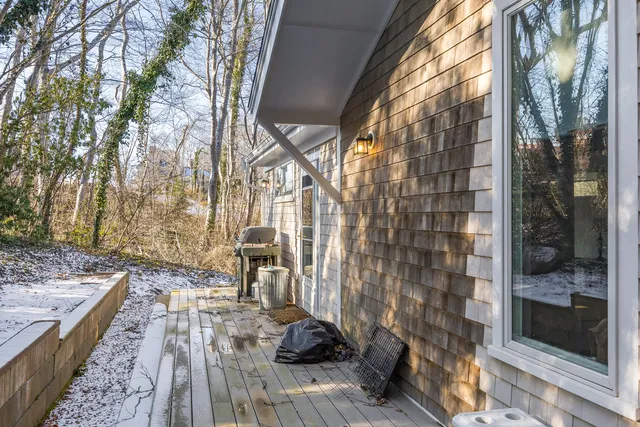 $20,000 | 33 Fern Lane, Woods Hole, MA 02543