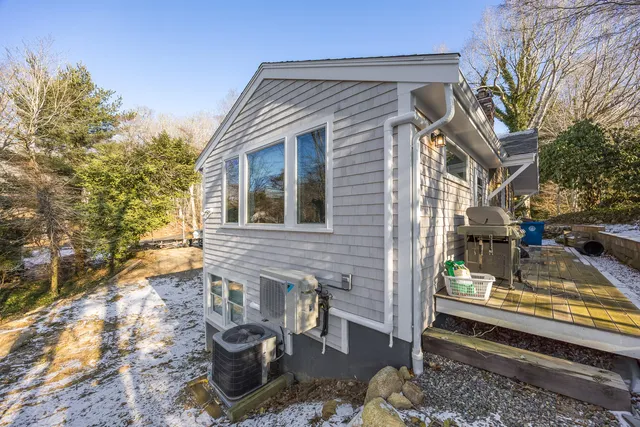 $20,000 | 33 Fern Lane, Woods Hole, MA 02543
