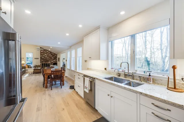 $20,000 | 33 Fern Lane, Woods Hole, MA 02543