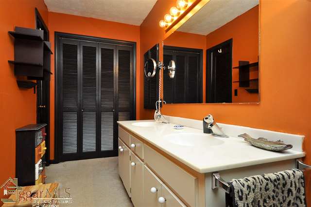 1194 East Preston McDaniel Road Pickens, SC 29671 - Photo 15 of 25 Gallery Image 15