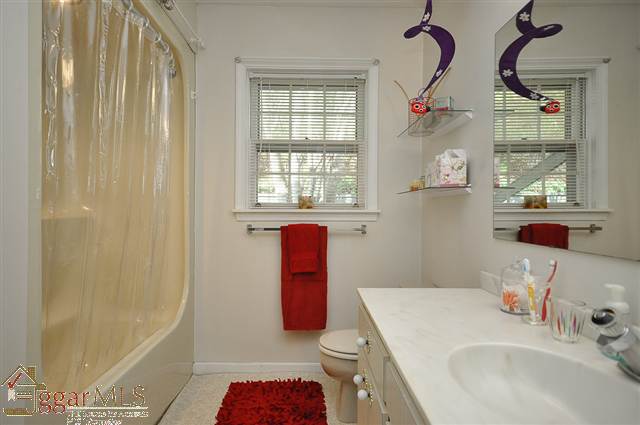 1194 East Preston McDaniel Road Pickens, SC 29671 - Photo 17 of 25 Gallery Image 17