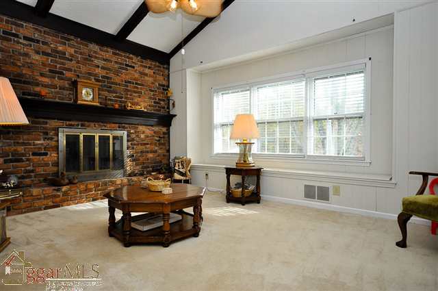 1194 East Preston McDaniel Road Pickens, SC 29671 - Photo 8 of 25 Gallery Image 8