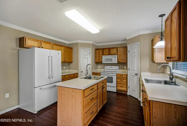 $2,400 | 76055 Harley Court, Yulee, FL 32097