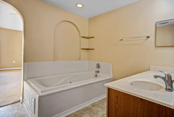 $2,400 | 76055 Harley Court, Yulee, FL 32097