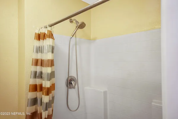 $2,400 | 76055 Harley Court, Yulee, FL 32097