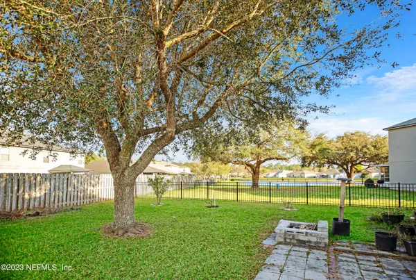 $2,400 | 76055 Harley Court, Yulee, FL 32097