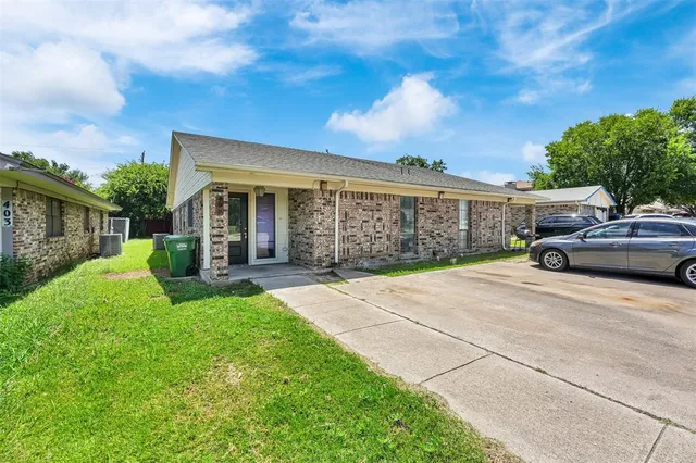 front view of house with a yard