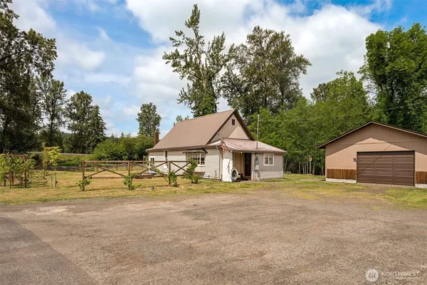 $339,000 | 8512 Driftwood Lane, Castle Rock, WA 98611