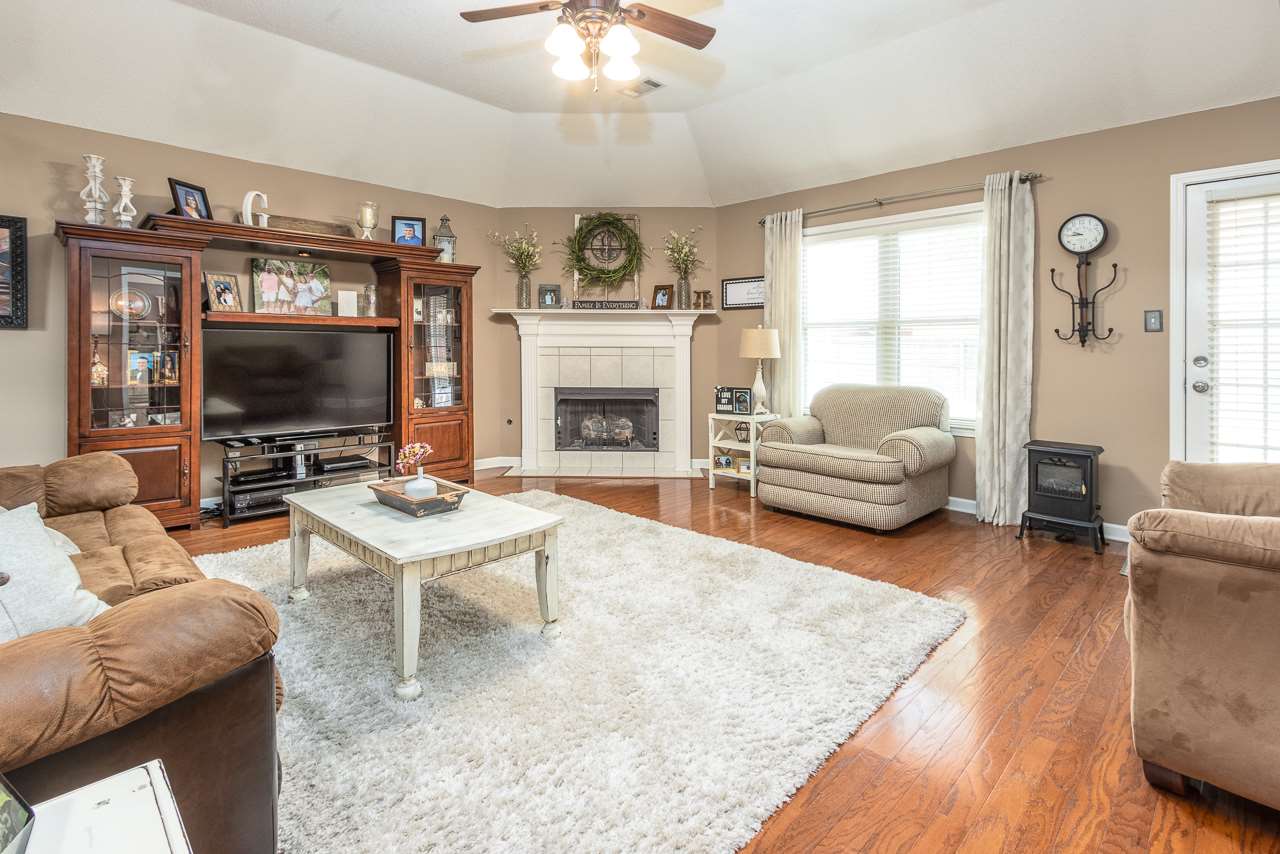 8194 Rockbridge Road Bartlett, TN 38002 - Photo 4 of 23 Gallery Image 4