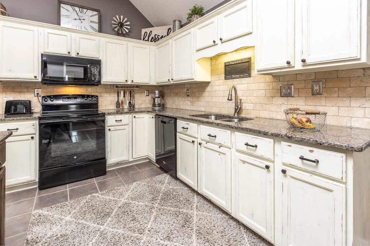 8194 Rockbridge Road Bartlett, TN 38002 - Photo 8 of 23 Gallery Image 8