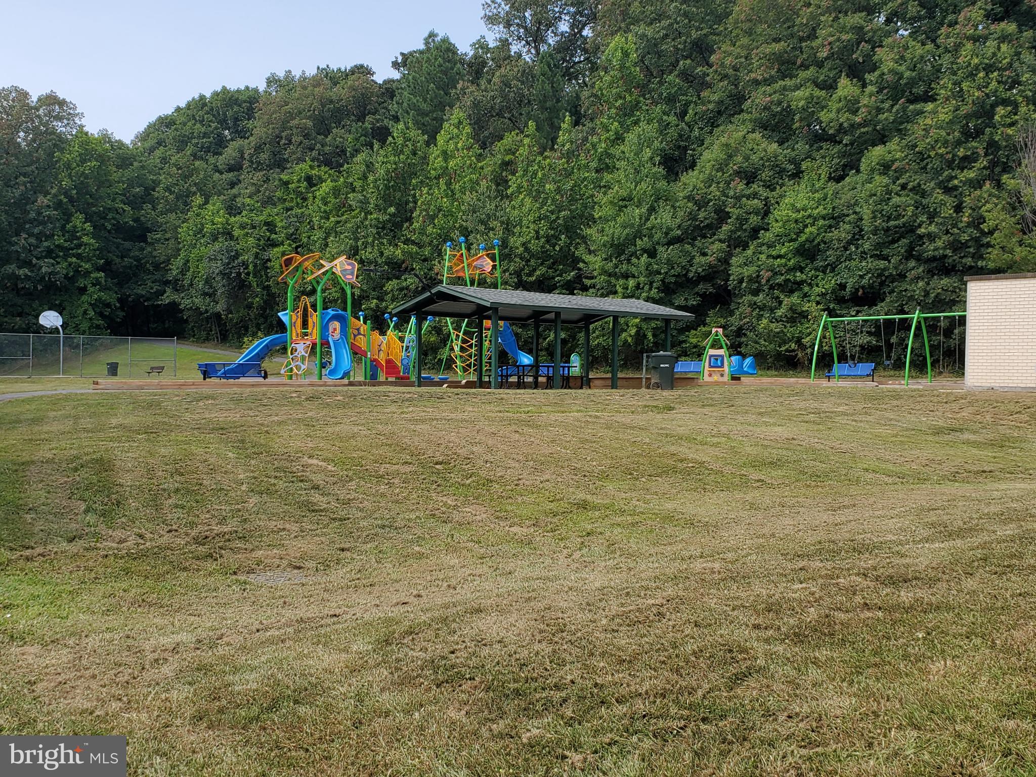 7735 Emerson Road Hyattsville, MD 20784 - Photo 35 of 44 Gallery Image 35