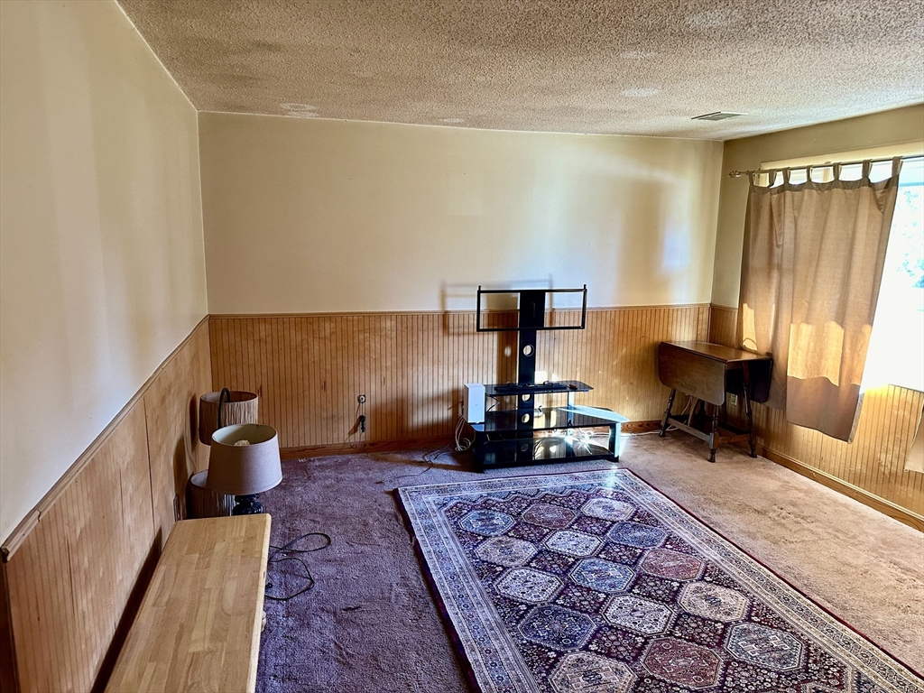 14 Dennis Lane Wareham, MA 02571 - Photo 5 of 33 a living room with a couch