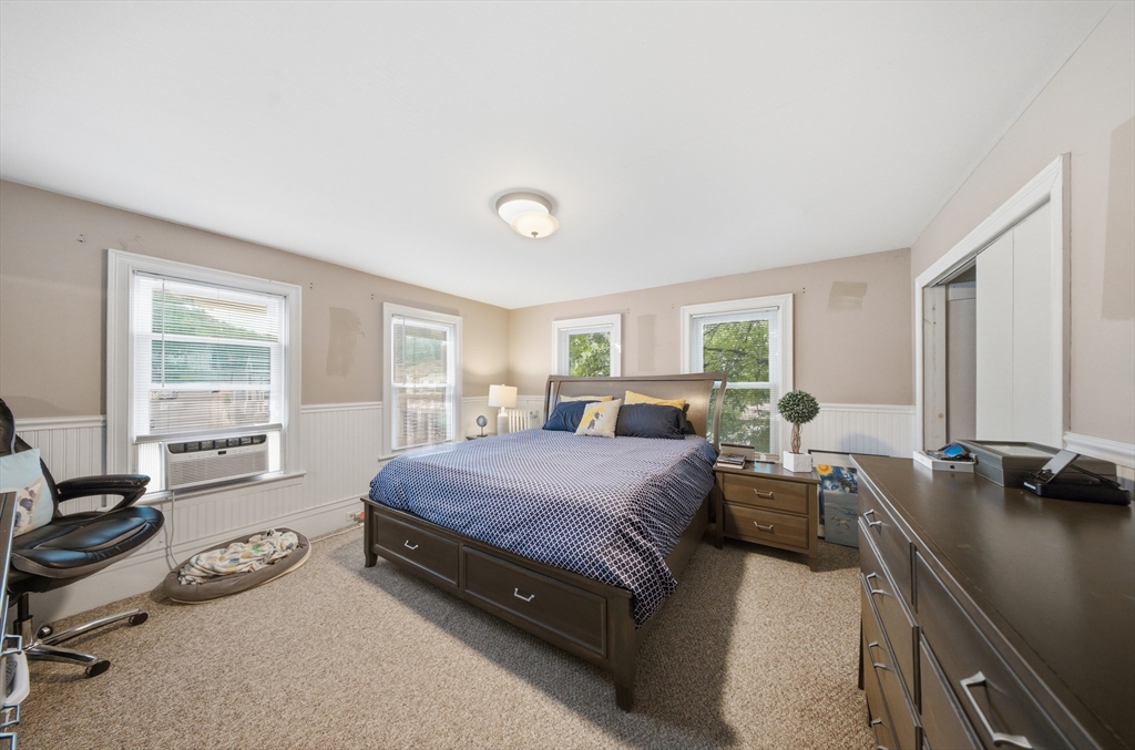 42 South Main Street Uxbridge, MA 01569 - Photo 26 of 41