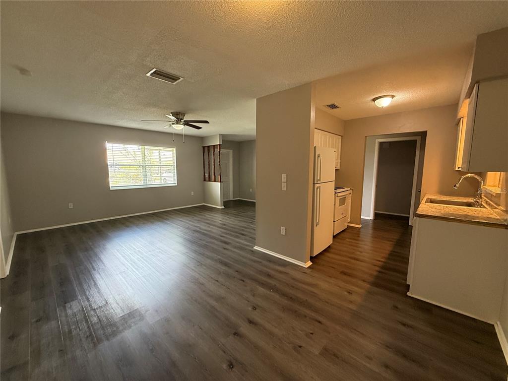 364 Briarwood Road Venice, FL 34293 - Photo 5 of 20