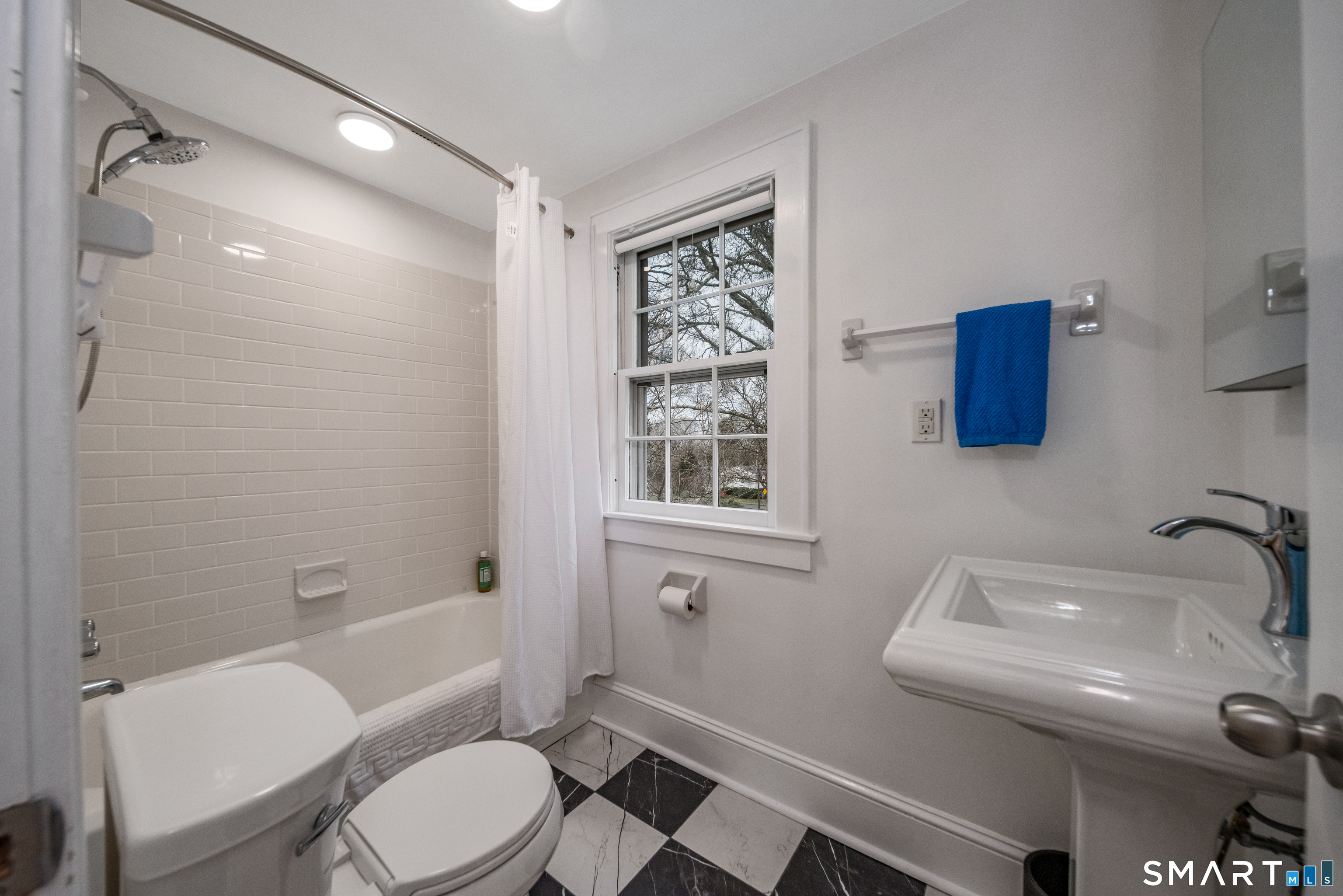 99 Bay View Avenue Groton, CT 06355 - Photo 21 of 29