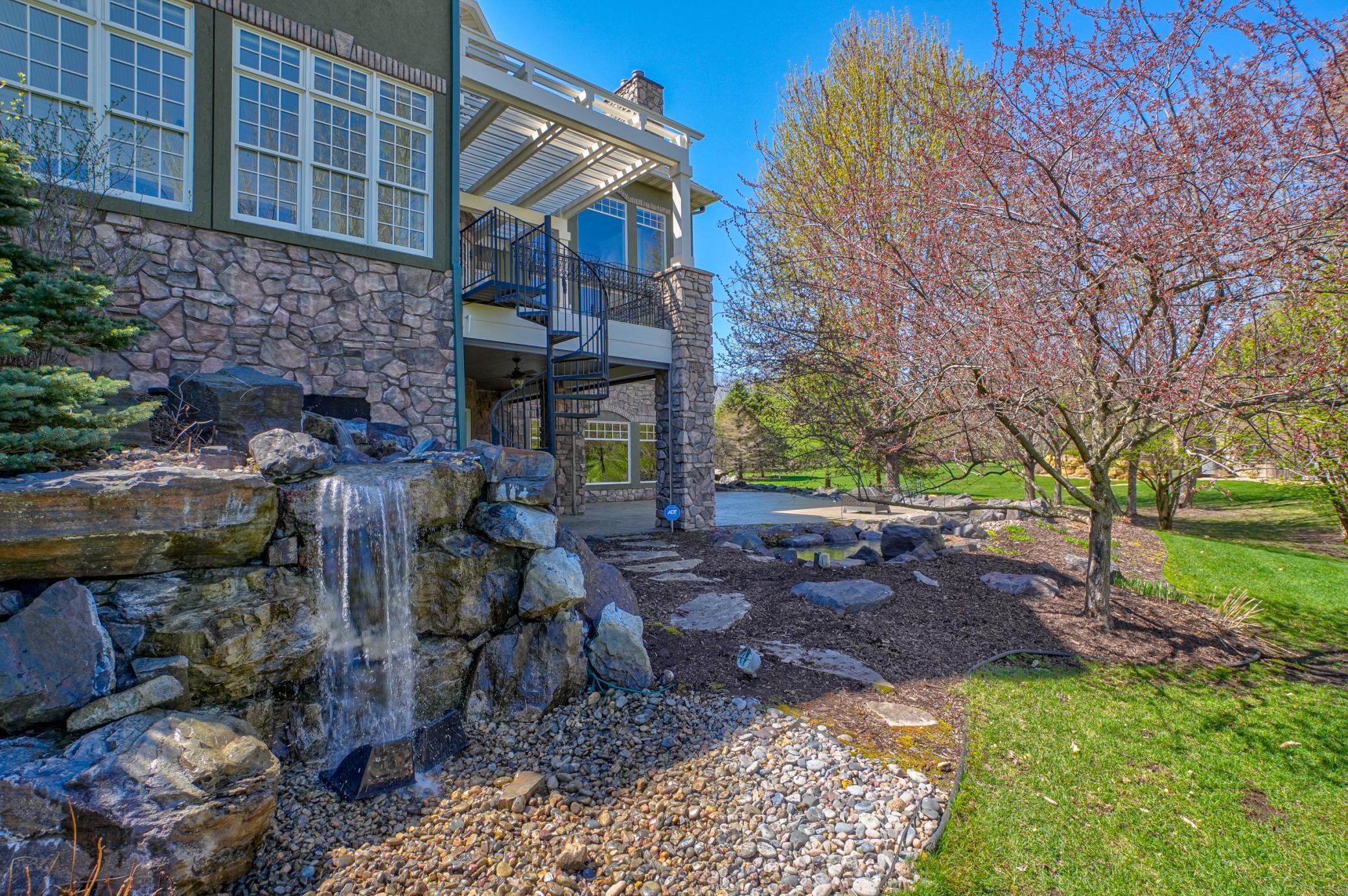 327 Lindsay Road Hudson, WI 54016 - Photo 41 of 48