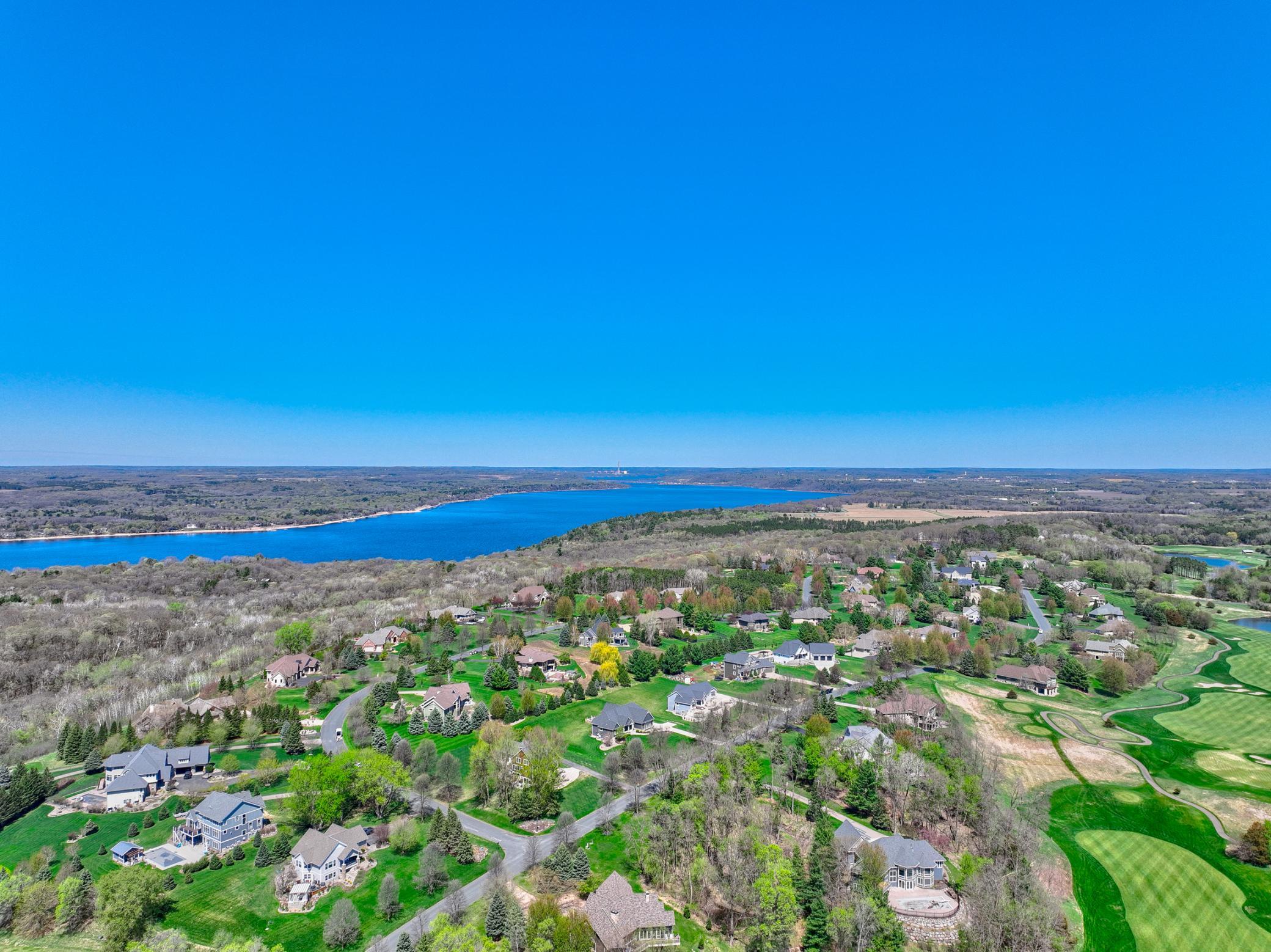 327 Lindsay Road Hudson, WI 54016 - Photo 5 of 48