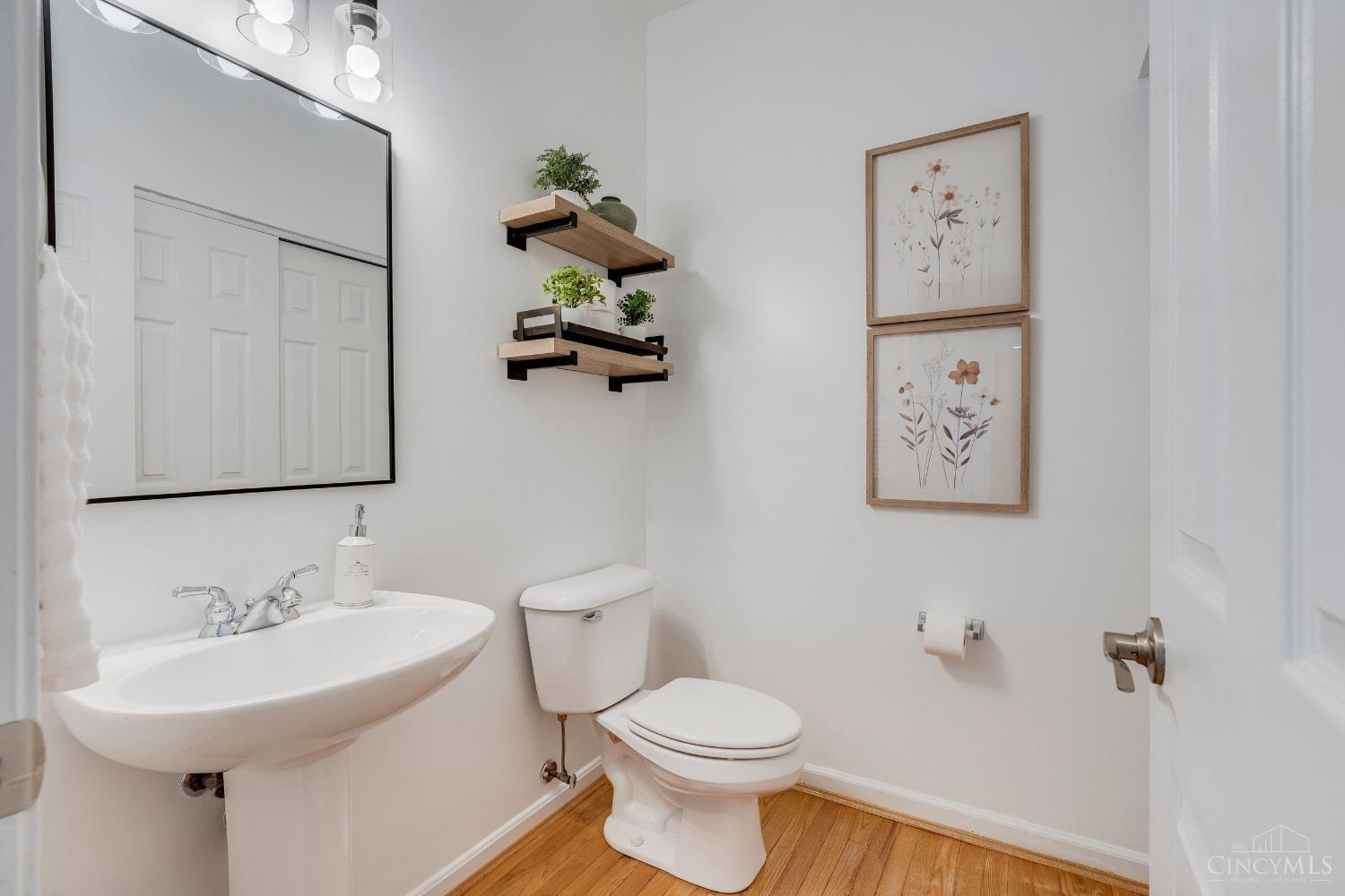 5038 Midfield Road Cincinnati, OH 45244 - Photo 23 of 55