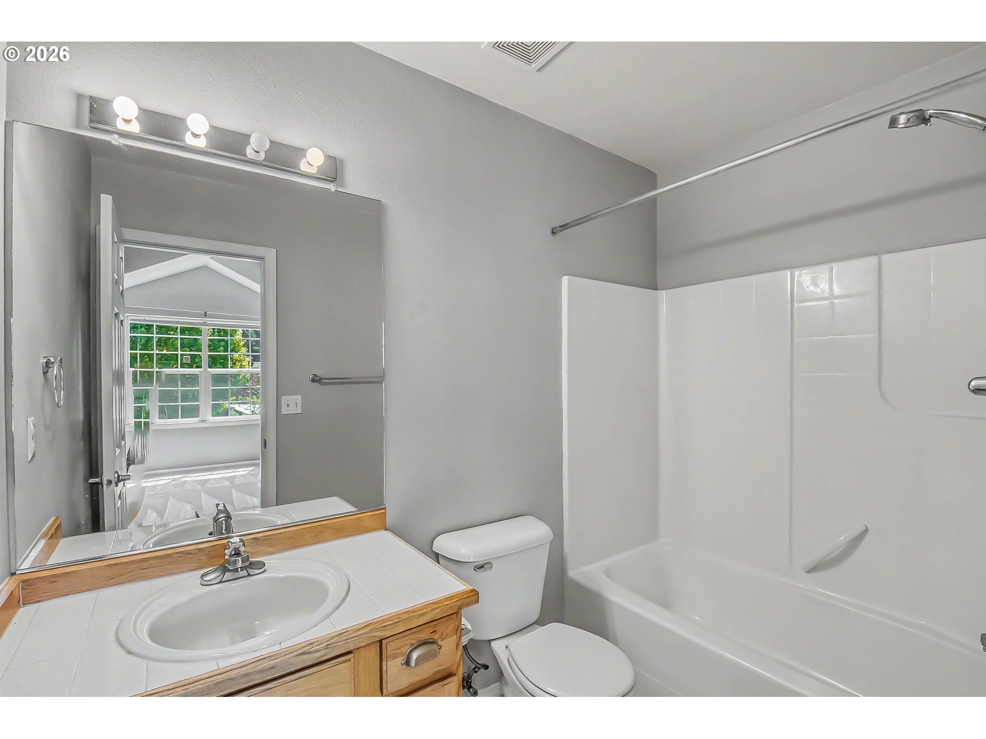 18653 Southwest Cascade Drive Beaverton, OR 97003 - Photo 16 of 27 Owner's Suite Bathroom