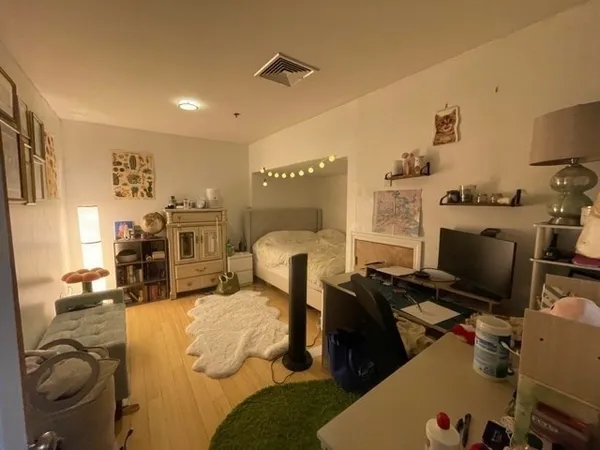 $5,800 | 121 Beach Street, Unit 105, Boston, MA 02111