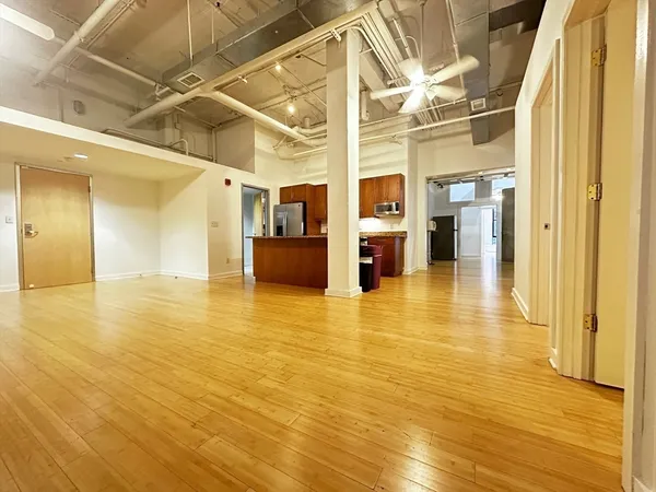 $5,800 | 121 Beach Street, Unit 105, Boston, MA 02111