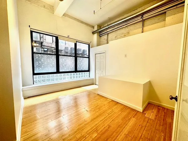 $5,800 | 121 Beach Street, Unit 105, Boston, MA 02111