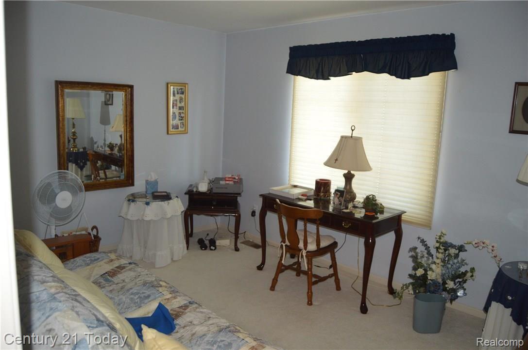 25869 Rutledge Crossing Farmington, MI 48335 - Photo 12 of 18 Bedroom2