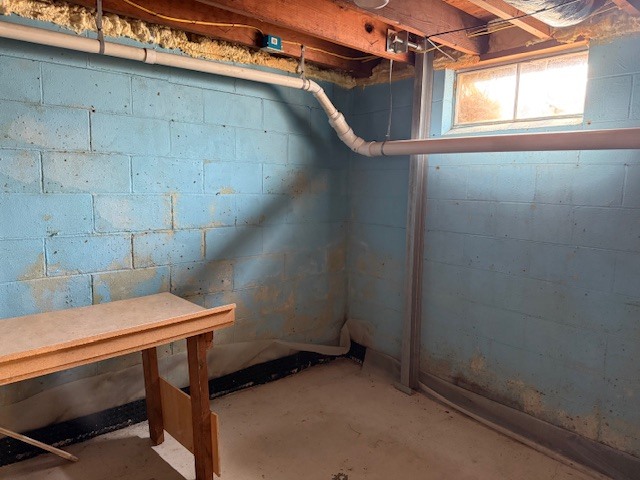 302 West Ward Street Energy, IL 62933 - Photo 22 of 37 a view of a door and wooden floor