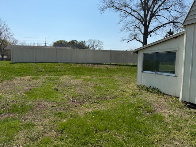 302 West Ward Street Energy, IL 62933 - Photo 30 of 37 a view of a backyard